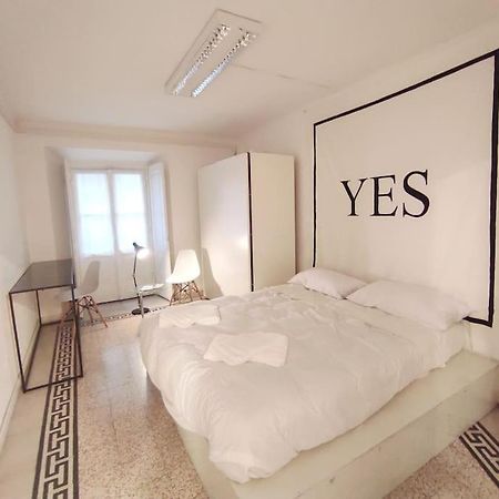 Bel Appartement Dans Le Centre De Milão Exterior foto