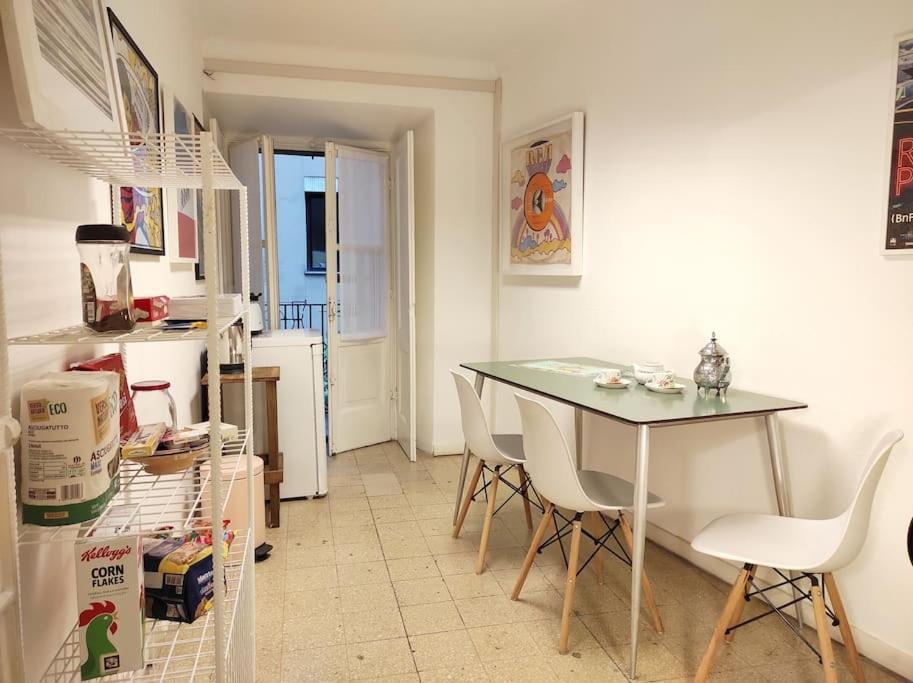 Bel Appartement Dans Le Centre De Milão Exterior foto